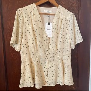 NWT Mod Ref Vicki Dash Top: Cream